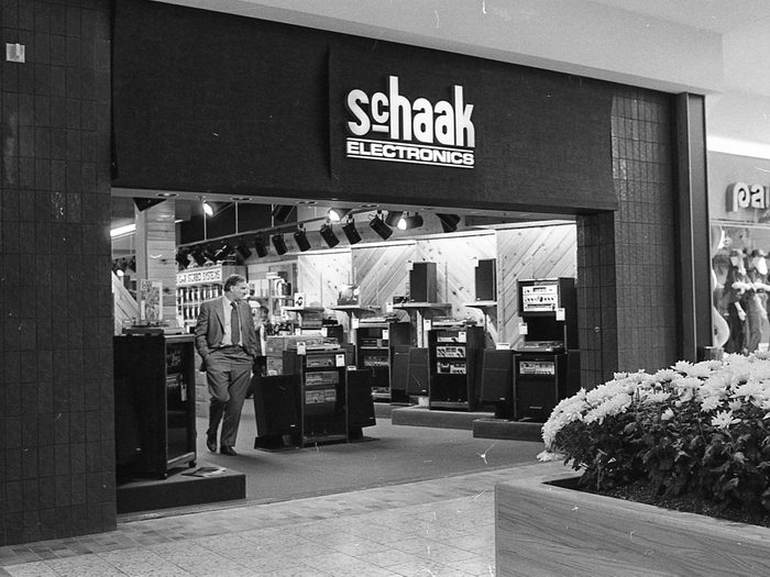 Lansing Mall - Vintage Photo (newer photo)